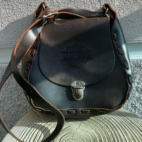 ꧁ Vintage Brown Harley Davidson Handstitched Leather Crossbody Bag ꧂ - Picture 3 of 7